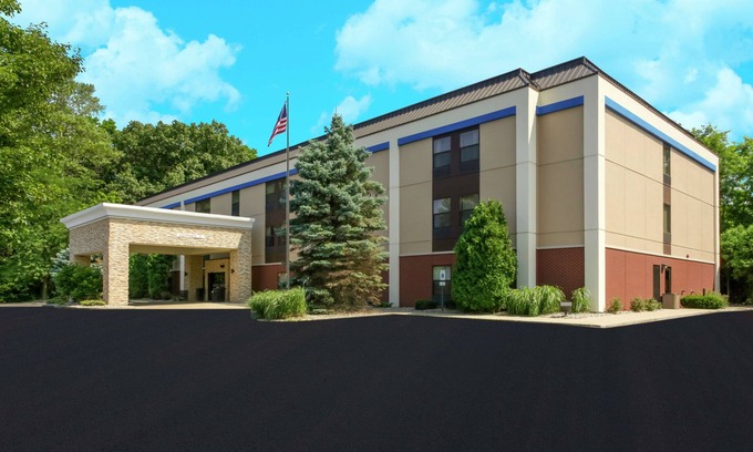 Portage Hotel | Hampton Inn Portage