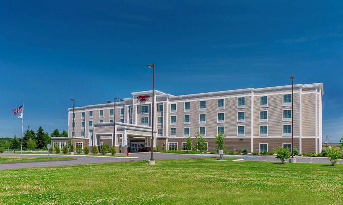 Presque Isle Hotel | Hampton Inn Presque Isle