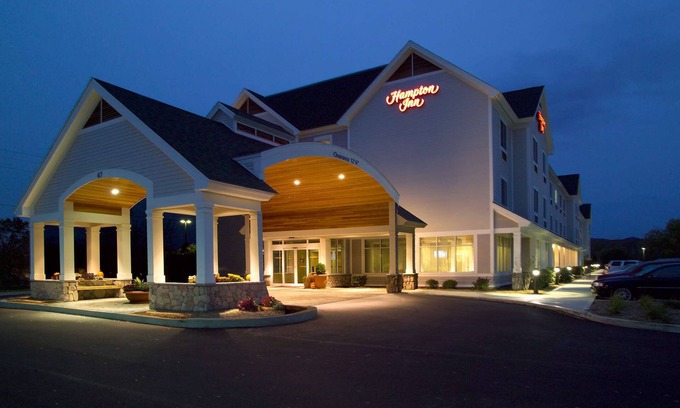 East Haven  Rutland County Hotel | Hampton Inn Rutland