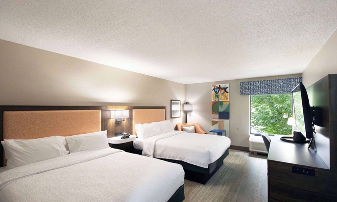 Springfield Hotel | Hampton Inn Springfield