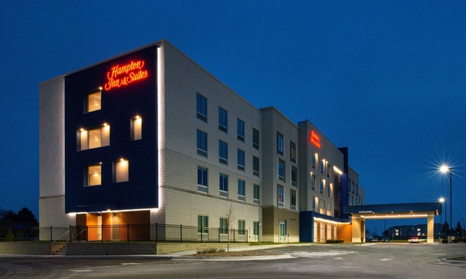 Adrian Hotel | Hampton Inn & Suites Adrian