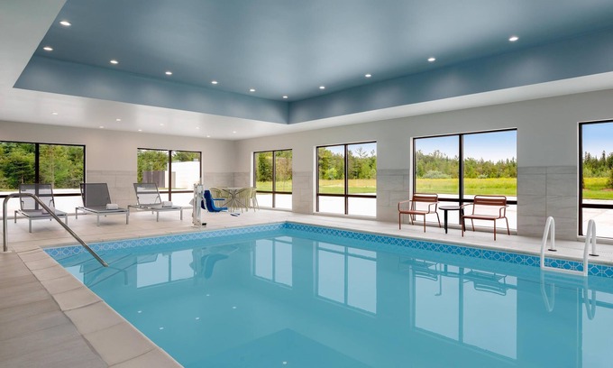Alpena Hotel | Hampton Inn & Suites Alpena