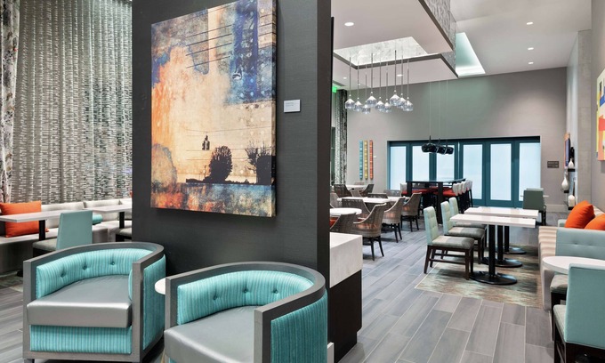 Buckhead Hotel | Hampton Inn & Suites Atlanta Buckhead Place