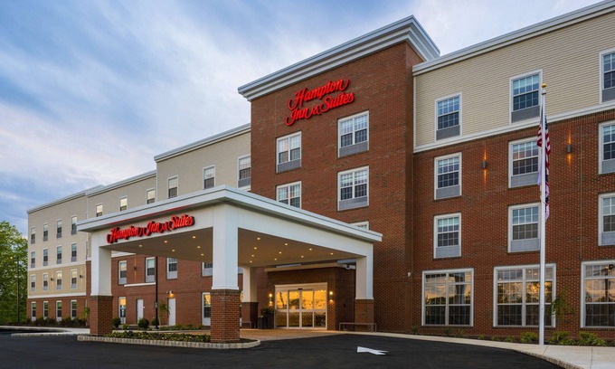 Martinsville Hotel | Hampton Inn & Suites Bridgewater