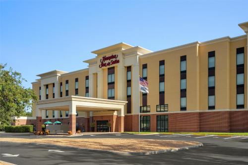 Temple Crest Hotel | Hampton Inn & Suites by Hilton Tampa Busch Gardens Area