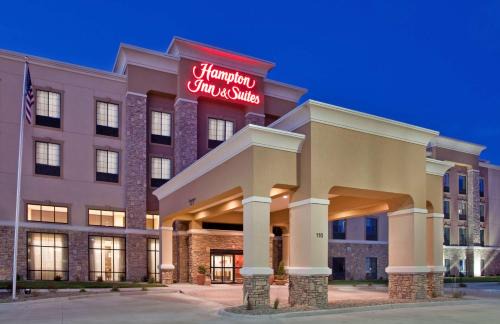 Dickinson Hotel | Hampton Inn & Suites Dickinson ND