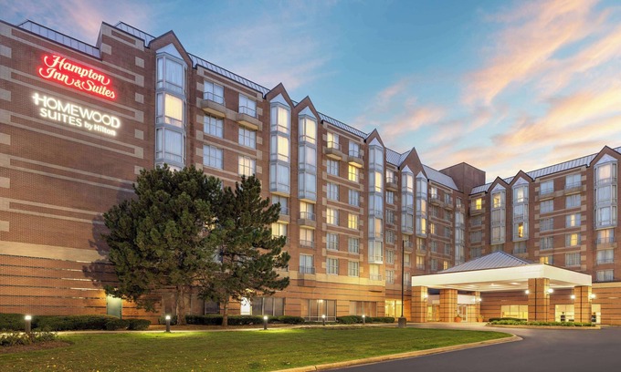 Downers Grove Hotel | Hampton Inn & Suites Downers Grove Chicago