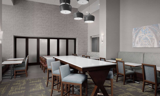 Durham Hotel | Hampton Inn & Suites Durham/North I-85