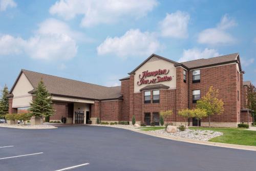 Okemos Hotel | Hampton Inn & Suites East Lansing