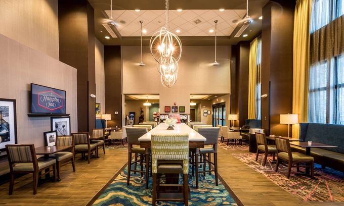 Gulfport Hotel | Hampton Inn & Suites Gulfport I-10