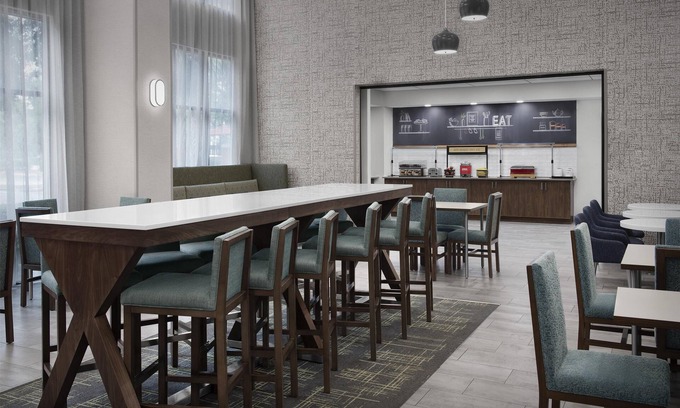 Southside Hotel | Hampton Inn & Suites Jacksonville South - Bartram Park