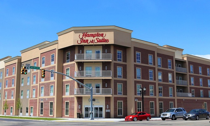 Logan Hotel | Hampton Inn & Suites Logan