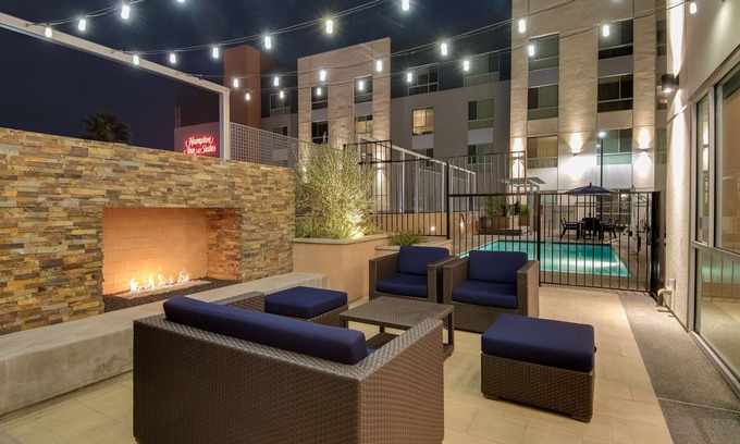 Pacific - Edison Hotel | Hampton Inn & Suites Los Angeles - Glendale