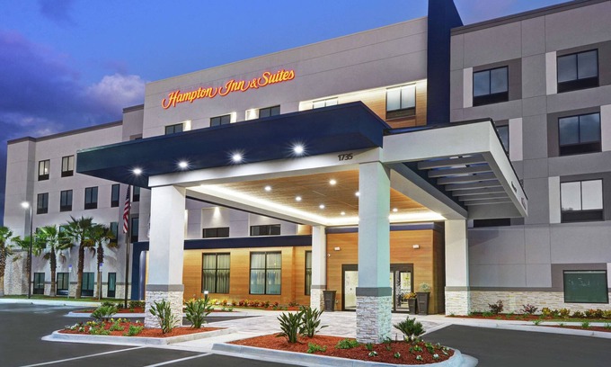 Doctors Inlet Hotel | Hampton Inn & Suites Middleburg