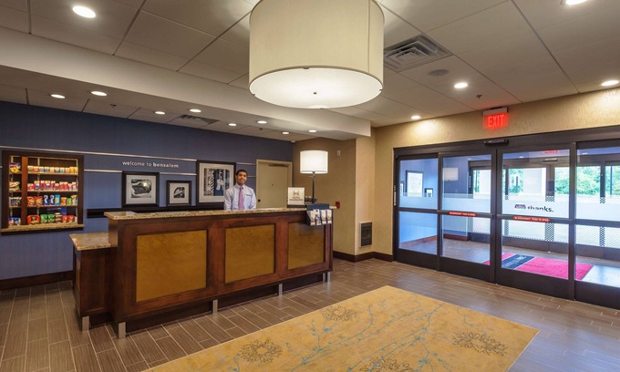 Trevose Hotel | Hampton Inn & Suites Philadelphia/Bensalem