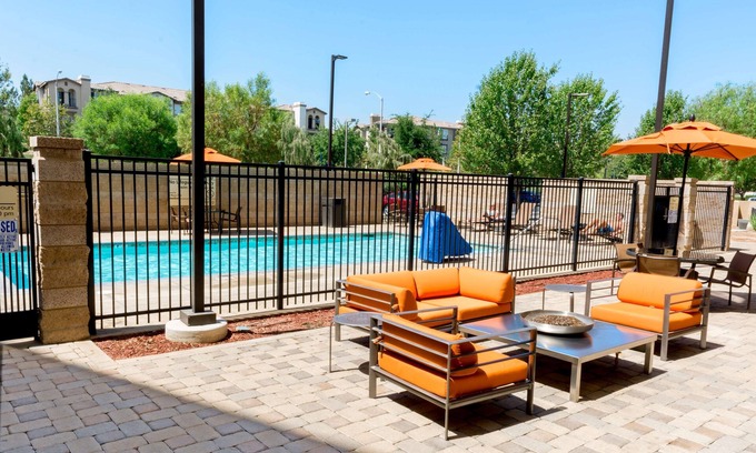 La Sierra Hotel | Hampton Inn & Suites Riverside/Corona East