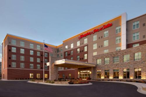 Rosemont Hotel | Hampton Inn & Suites Rosemont Chicago O'Hare