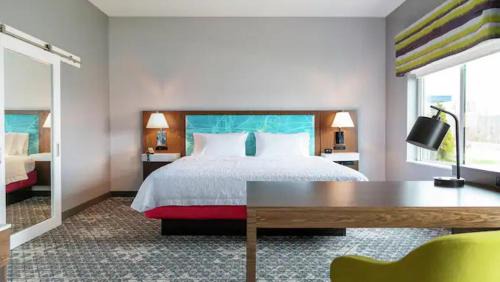 Ruskin Hotel | Hampton Inn & Suites Ruskin I-75, FL
