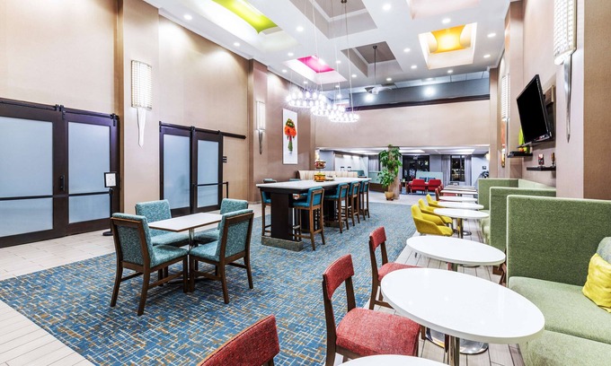 South Tulsa Hotel | Hampton Inn & Suites Tulsa-Woodland Hills 71st-Memorial