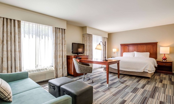 Westford Hotel | Hampton Inn & Suites Westford-Chelmsford
