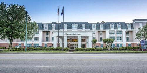 Williamsburg Hotel | Hampton Inn & Suites Williamsburg-Richmond Road