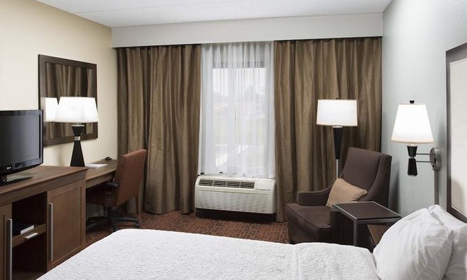 Troy Hotel | Hampton Inn Troy Troy