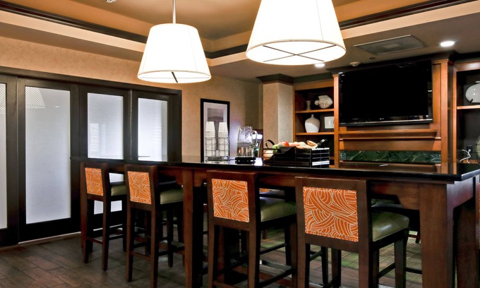 St. Charles Hotel | Hampton Inn Waldorf