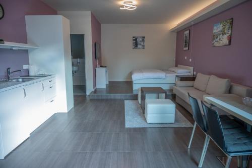 Siska District Apartment | Hana - Apartments