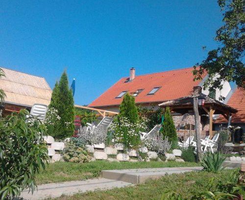 Siklos Bed & Breakfast | HAnd Birtok