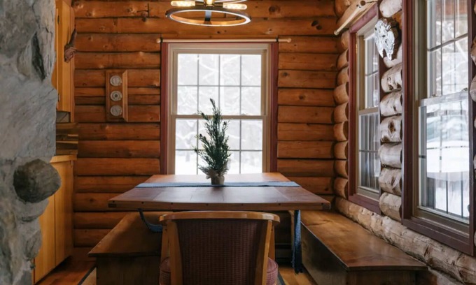Stratton and Bromley Ski Areas House | | Handmade 4 Bed Log Cabin | 5 Min From Skiing |