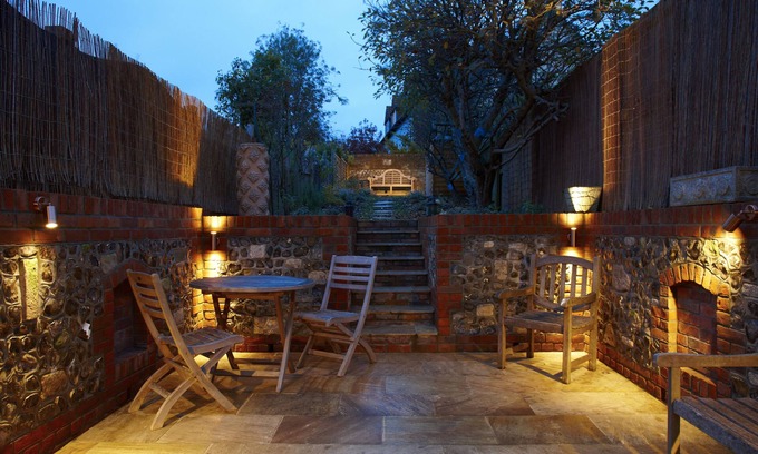 Winchester Cottage | Hang Your Hat - The Cottage