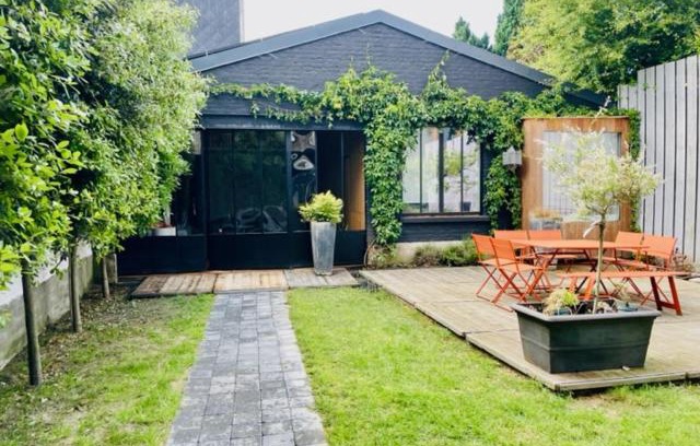 Menen Apartment | Hangar 336