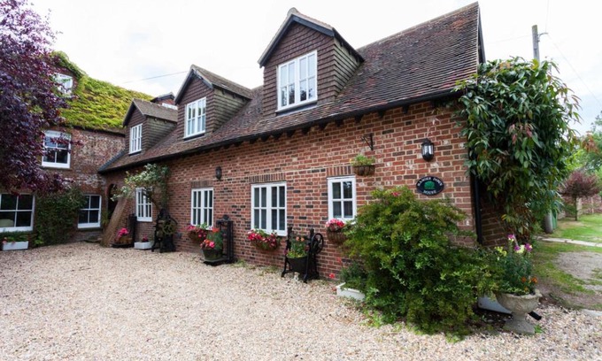 Arundel Bed & Breakfast | Hanger Down House Bed and Breakfast