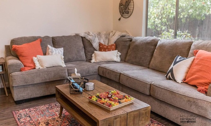 North Hilltop Apartment | Hanland House Redding