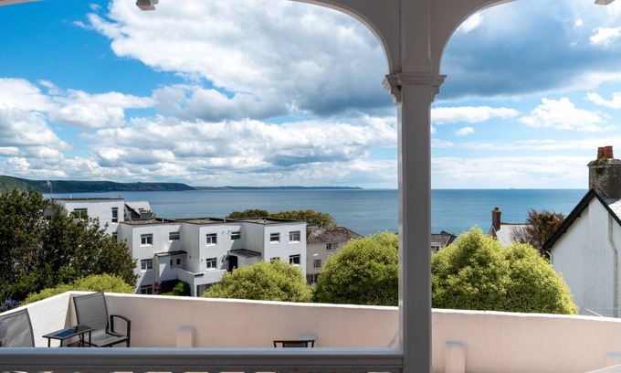 West Looe Cottage | Hannafore, Lemain Garden Apts