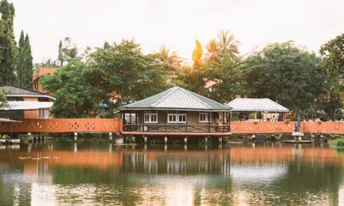 Cape Coast Hotel | Hans Cottage Botel