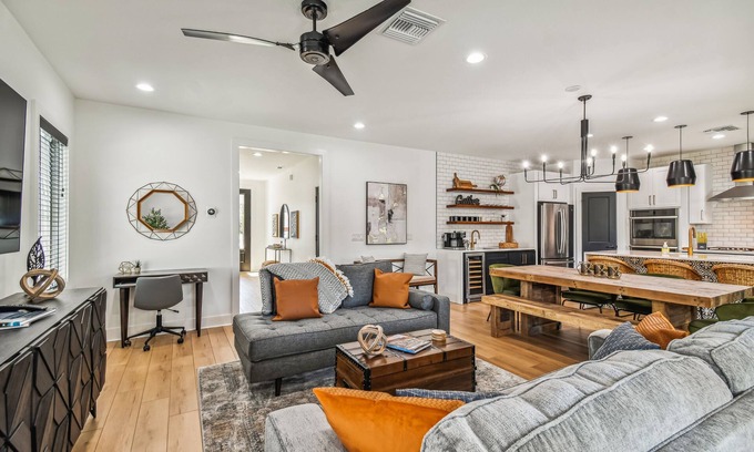 South Seminole Heights House | Happiness Hideaway - Near Everything Tampa