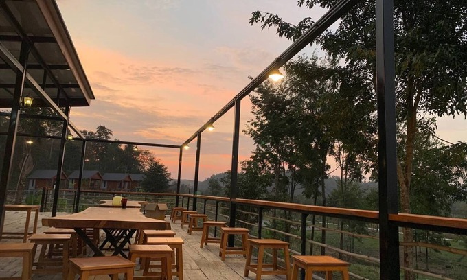Samlout Resort | Happiness Long Bridge Resort