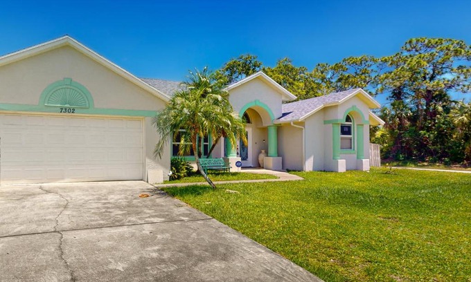 Lakewood Park House | Happy Beachy Casa