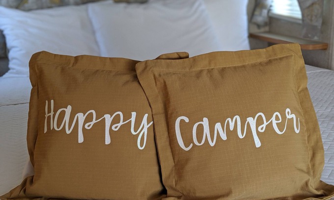 New Market RV Rental | Happy Camper scenic getaway