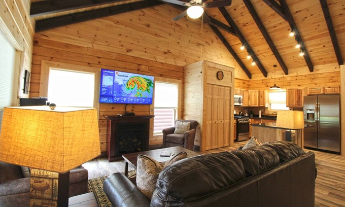 Bryson City House | Happy Daze- Bryson Village