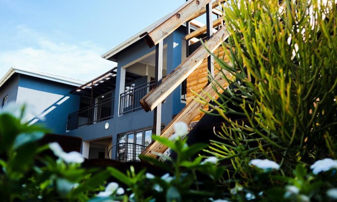 Bizana Hotel | Happy Hen Guest Lodge