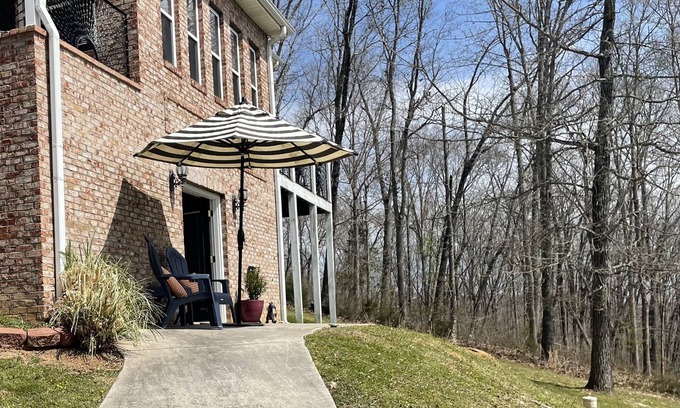 Kingston Apartment | Happy Hideaway: Rural Knoxville area apartment with a GAME room
