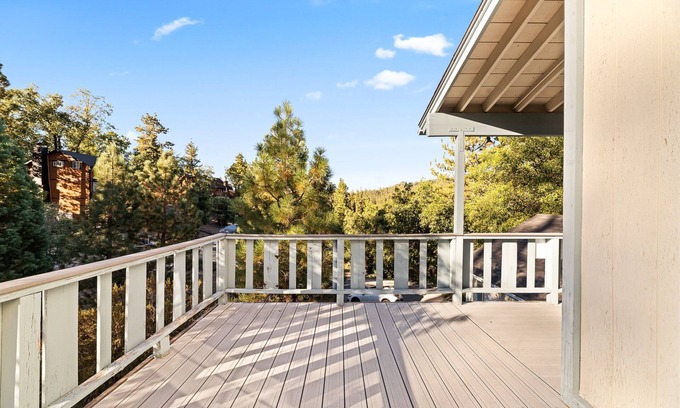 Fawnskin Cabin | Happy Hollow - North Shore, Fireplace, Deck, Fenced Yard, BBQ