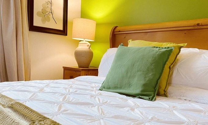 Inner Harbour House | Happy House | Free Parking | Downtown