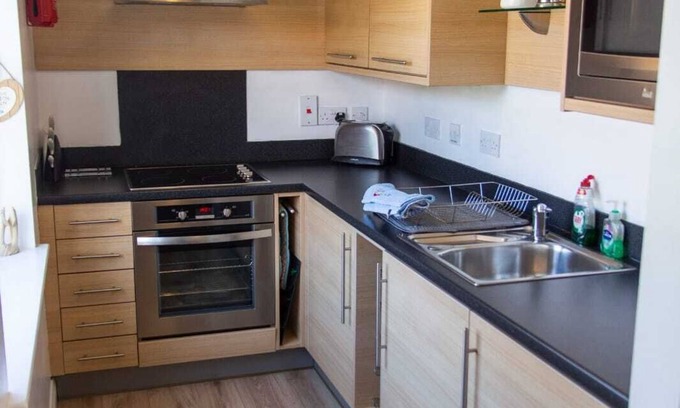 Filey Apartment | 'Happy Landing' A light and spacious apartment at the heart of 'The Bay'.