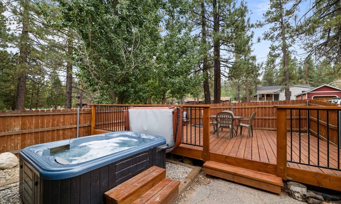Patton Cabin | Happy on the Lake - Walk to Lake, Hot Tub, Fenced Yard, Pet Friendly