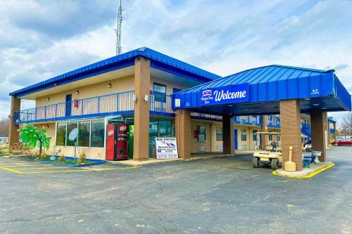 Madisonville Hotel | Happy Stay Inn Madisonville I-69 By OYO