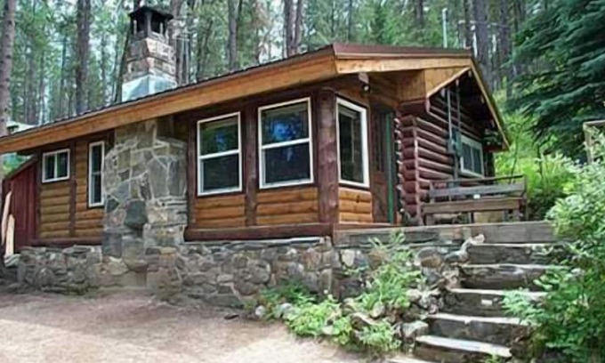 Silver City Cabin | Happy Trails Log Cabin in Silver City