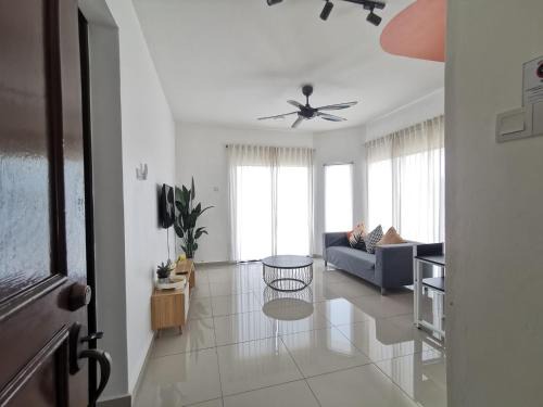 Baharu Apartment | Happy Villa (Marina View Villas)